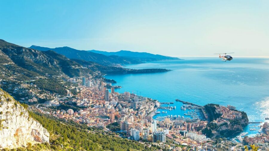 10-minute panoramic flight from Monaco - A 10-minute Monaco helicopter panorama from La Condamine