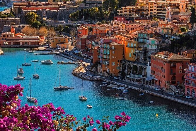 5-Hrs Private Monte-Carlo Night Tour - Villefranche-sur-Mer: the scenic coastal road break