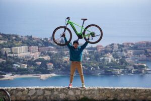 A beautiful escape on an electric bike - Getting started at Port Lympia and the Promenade des Anglais
