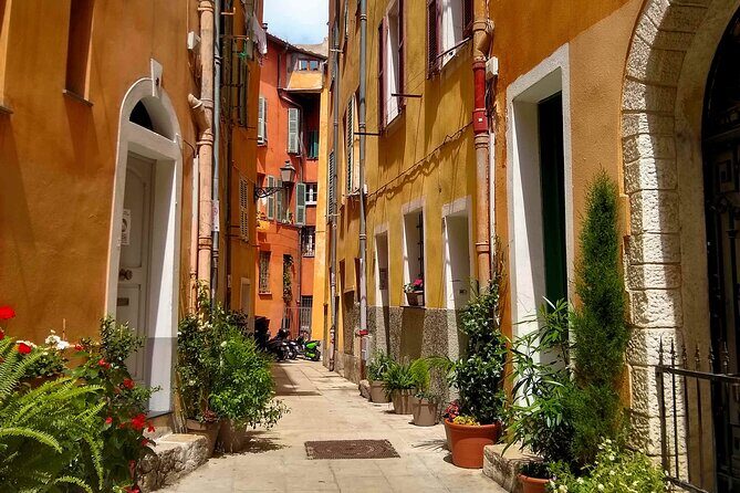 A Writer's Guide to Nice: An Audio Tour of the Old Town - Churches You’ll Pass: Sainte Rita, Saint-Jacques-le-Majeur, and Sainte-Martin