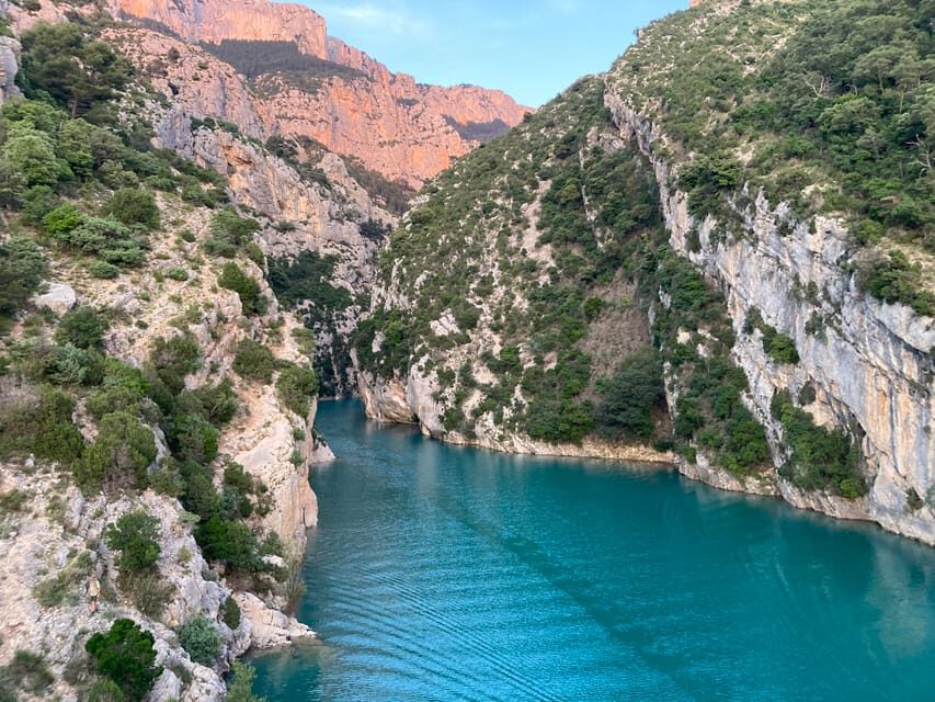 Bespoke Luxury Sightseeing Experiences - What Makes the Guide Factor Matter: English Live + Tailored Touches