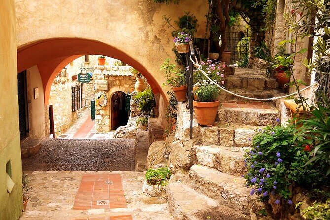 Best landscapes of the French Riviera, Monaco & Monte Carlo - Monte-Carlo port glamour and a Formula 1 circuit tour slot