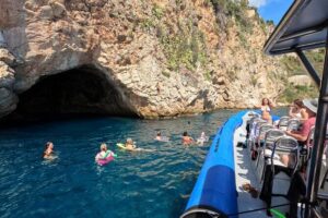 Boat tour guided from Nice to Monaco with snorkeling - Meeting at Port Lympia: The Logistics That Matter