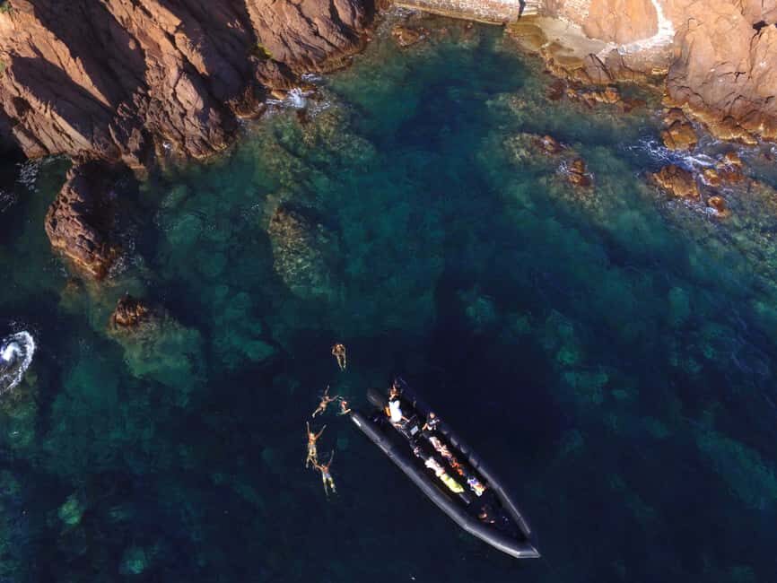 Cannes: 2.5-Hour Esterel Calanques Boat Excursion - Architecture on the water: Maison Lacoste and the Pierre Cardin Bubble Palace