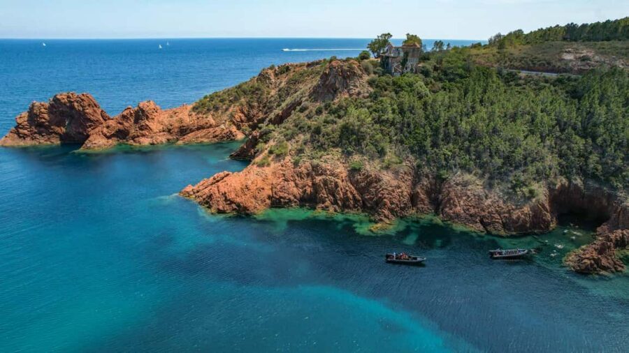 Cannes: 2.5-Hour Esterel Calanques Boat Excursion - Finding Black Tenders at Port du Béal (bus 22 and the black container)