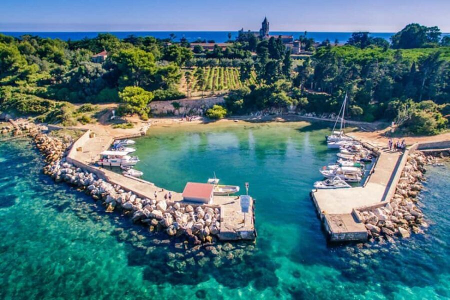Cannes: Boat trip without a license to the Lerins Islands - Why a no-license boat trip from Cannes feels different