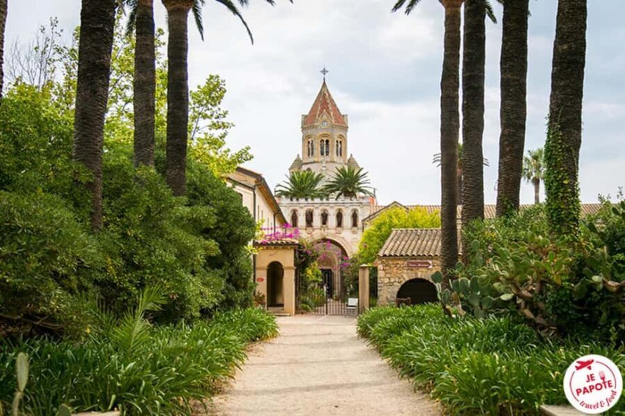Cannes: Boat trip without a license to the Lerins Islands - Sainte Marguerite Island: the underwater museum highlight