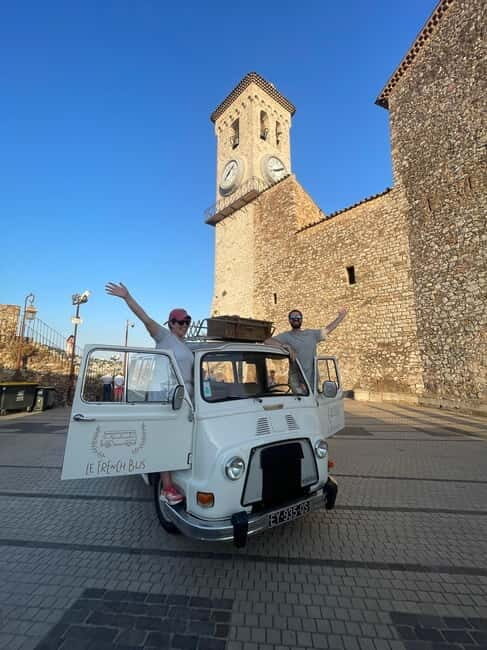 Cannes: City Tour in a Vintage Bus - Entering Cannes by the Vintage Minibus Estafette