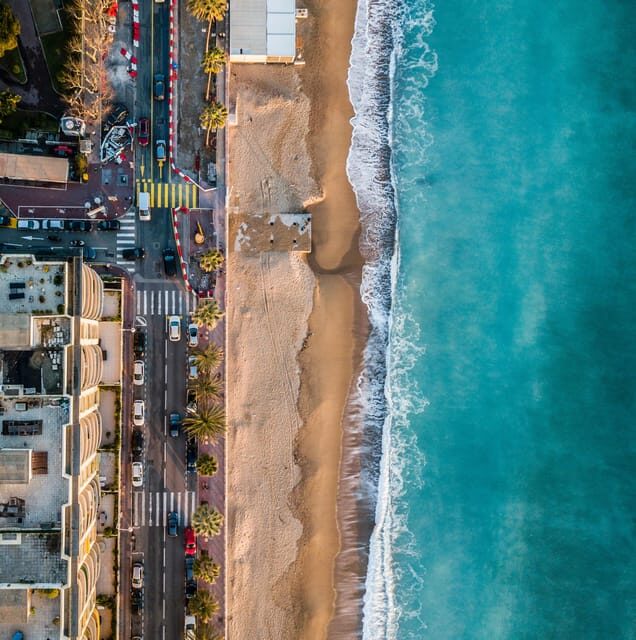 Cannes: Express Walk with a Local in 60 minutes - How the local guide changes the whole experience