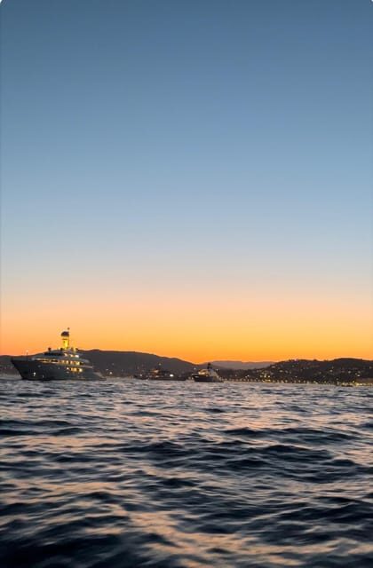 Cannes: Fireworks at Sea - Viewpoint time on the way: quick scenic breathing space