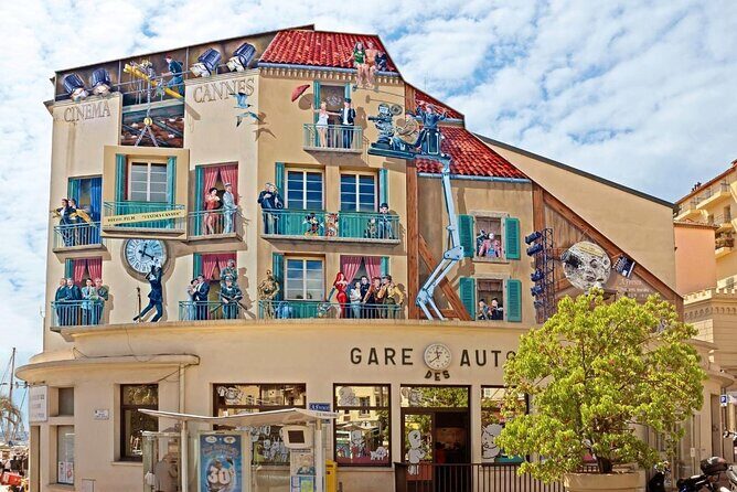 Cannes Private Tour: Film Festival, Secrets & Stunning views - The old-town walking rhythm (and why it matters)