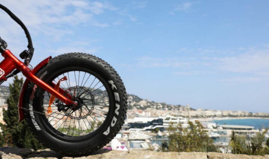 Cannes: rent an E-bike to visit the city - Key points worth your attention