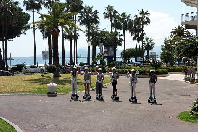 CannesVisiTour, Grand Tour: 2 Hours - Stop 1: Boulevard de la Croisette and the myth-of-luxury view