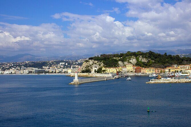 Discovery of the city of Nice by electric Méhari - Quai Rauba Capeu: the I Love Nice photo point with wind in your face