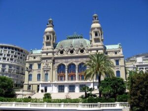 Excursion partagée Eze, Monaco & Monte Carlo from Nice - Nice Hotel Pickup and the Shared-Tour Rhythm