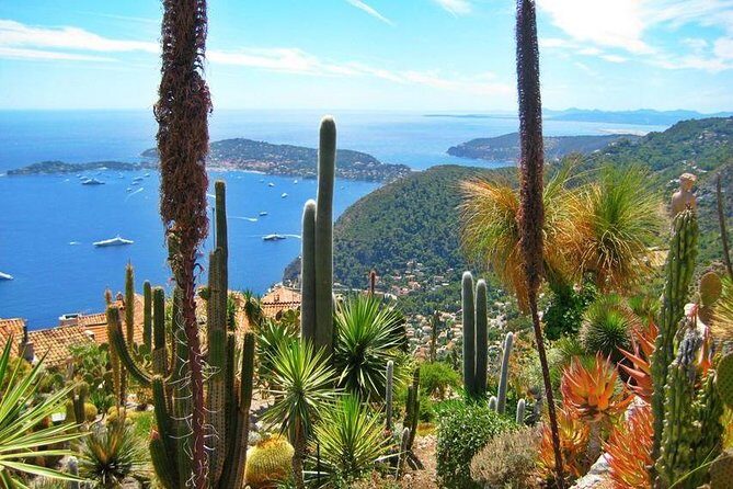 Excursion partagée Eze, Monaco & Monte Carlo from Nice - Èze’s Medieval Streets and the Fragonard Factory Tour