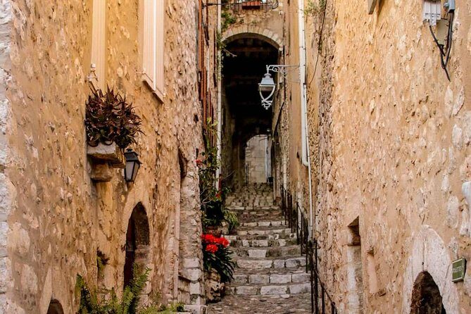 Eze, Saint-Paul-de-Vence & Monaco Private Full-Day Tour - Èze’s medieval village (45 minutes) and the Fragonard free perfume visit