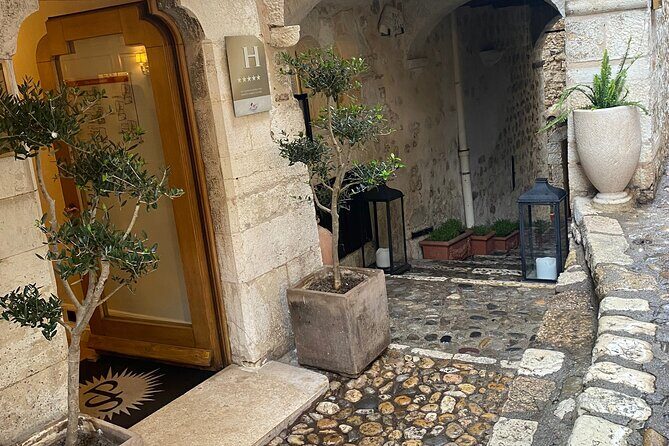 From Cannes Private Guided Tour - How the Cannes to Antibes to St-Paul-de-Vence loop feels in real life