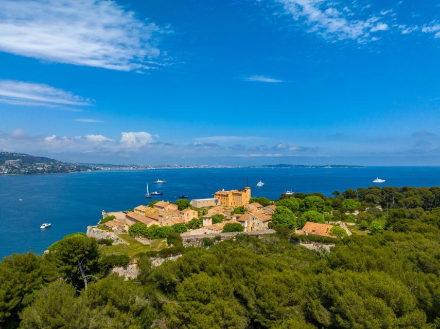 From Cannes: Round-Trip Ferry to Ste. Marguerite Island - First moments on the island: trails start immediately
