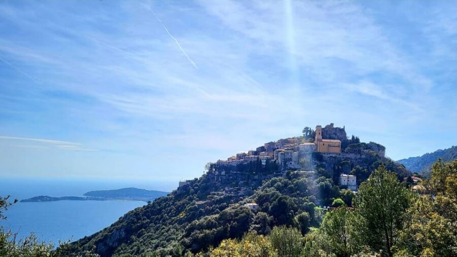 From Nice & Antibes: Monaco & Eze Tour with Hotel Pickup - Nice or Antibes Pickup to Èze: the scenic warm-up