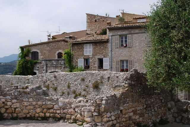 From Nice: Cannes, Antibes & Saint-Paul-de-Vence Tour - Price and Value: What You’re Paying For (and What You’ll Pay Separately)