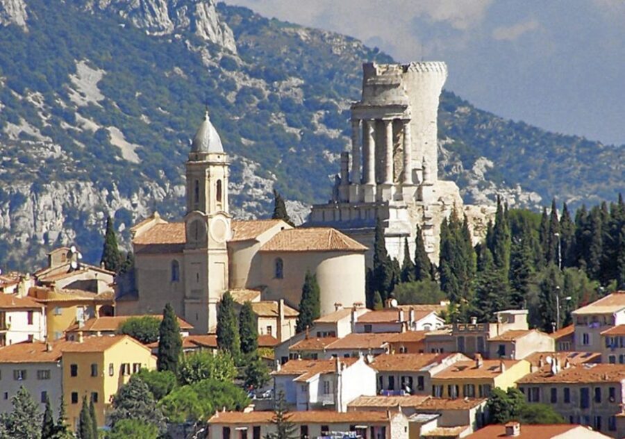 From Nice: Full-Day Italian Market, Menton, & La Turbie Tour - Why This Nice-to-Italy Day Trip Works So Well
