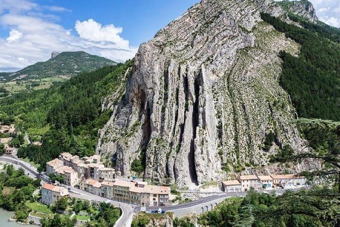 Gorges du Verdon Shared Tour from Nice - Castellane: Route Napoleon vibes with quick rampart views