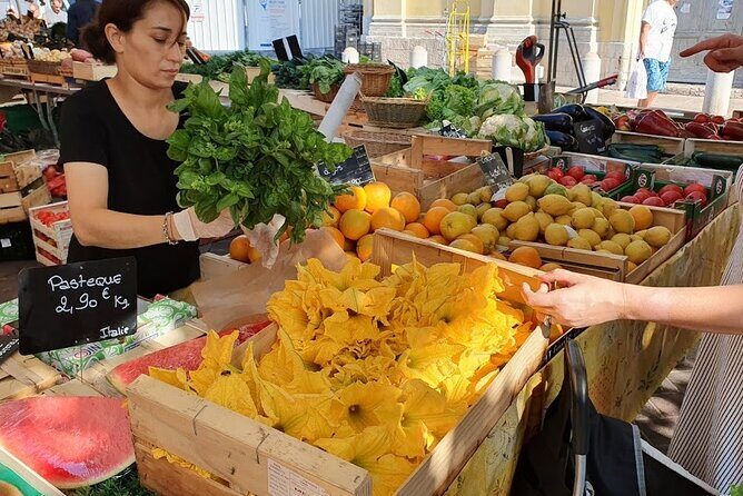Gourmet Walking Tour with Lunch and Wine Pairing - Old sweets and lemon liqueurs: dessert and a zesty reset in the middle of your tour