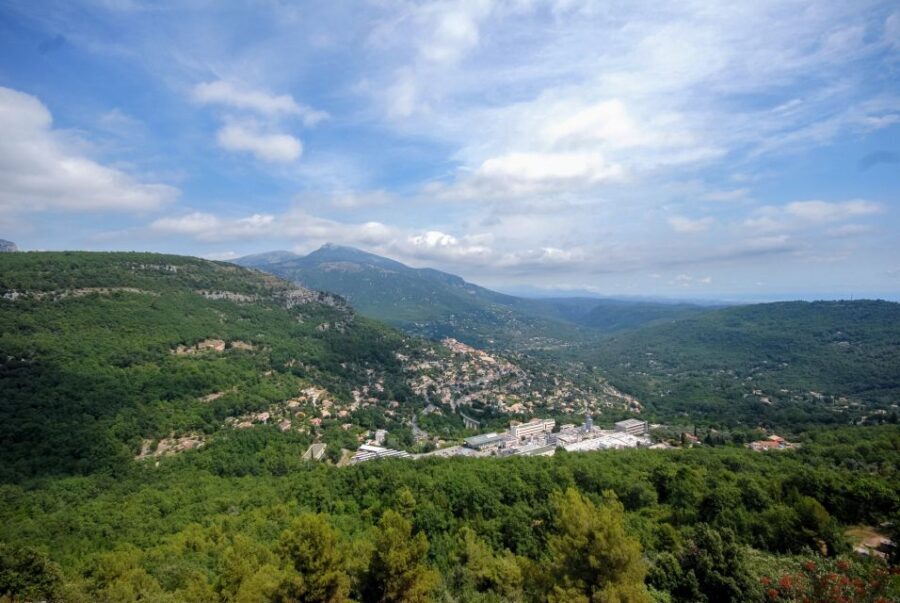 Grasse, Valbonne & Gourdon: Day Tour with Wine Tasting - Fragonard in Grasse: More Than a Scent Shop Stop