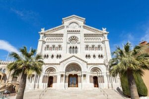 Half-Day Trip from Nice to Monaco Monte carlo with Guided Walk - Start Point in Nice-Ville: Find the Red Umbrella and Go