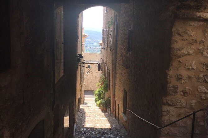 Half-Day Wine Tasting and Saint Paul de Vence Tour from Nice - When Saint-Paul-de-Vence is closed: how the day may adjust