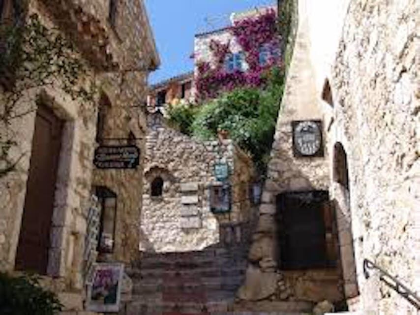 Monaco and Perched Medieval Villages Day Tour from Nice - Saint-Paul-de-Vence: art galleries and a calmer Provence mood