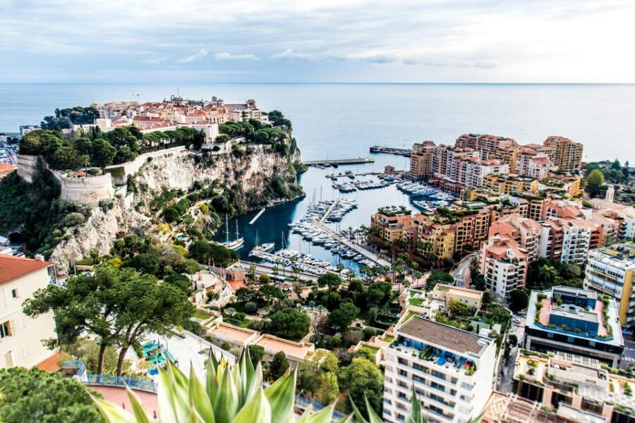 Monaco: Highlights & Secrets Walking Tour - Monte-Carlo Square and the Casino de Monte-Carlo photo start