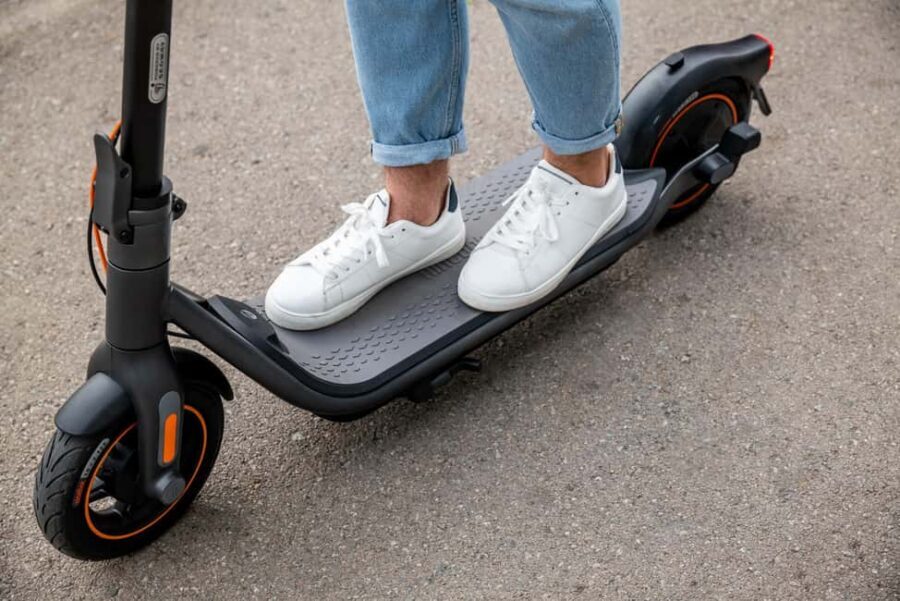Nice: 1h30 E-scooter highlights tour - Meeting at Rue Halévy: quick setup, then you roll