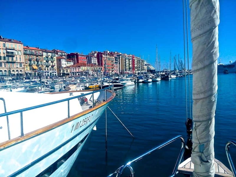 Nice: 3-Hours E-Bike Tour Essentials & Best districts - Place Garibaldi to the Harbor: First Views of the Old-City Beat
