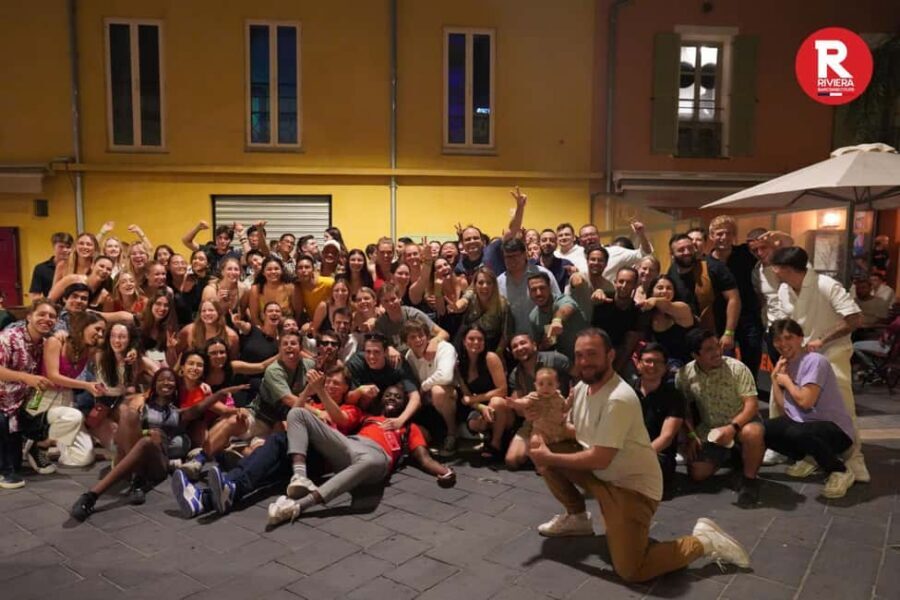 Nice: 4 Bar, 1 Club Riviera Bar Crawl Party with Free Shots - Should You Book the Riviera Bar Crawl in Nice?