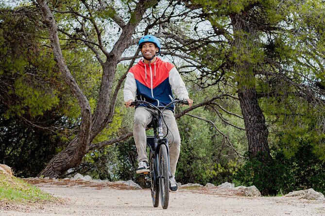 Nice City Best Highlights E-bike Tour - #ilovenice viewpoints and a World War memorial stop