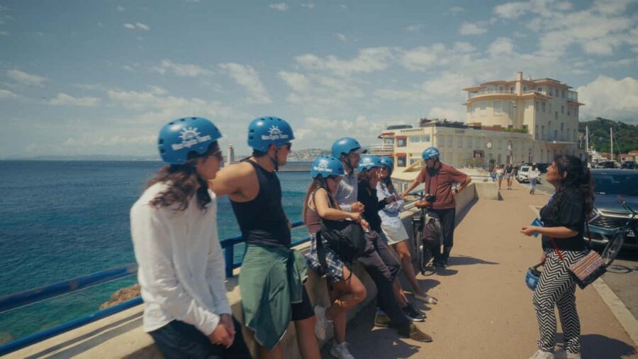 Nice: City Highlights Bike tour - Meeting Point in Old Nice: start where the action is