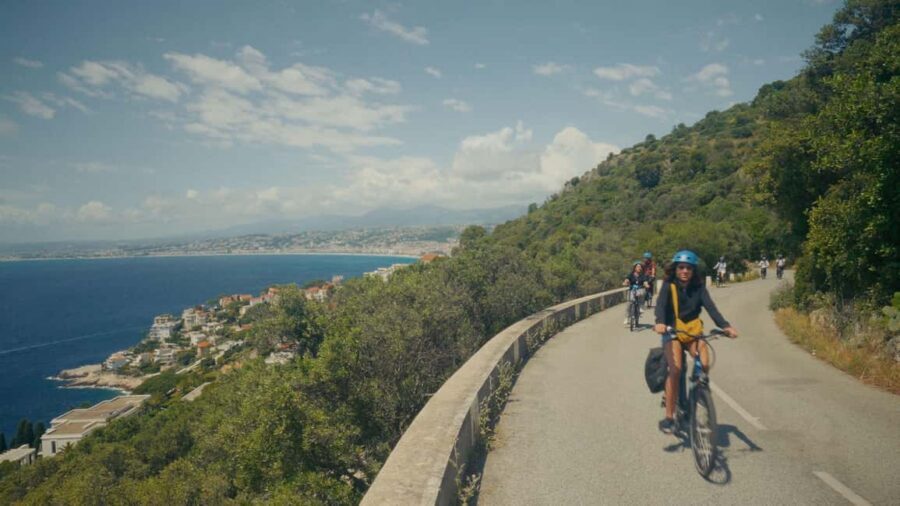 Nice: City Highlights Bike tour - Promenade des Anglais and Hotel Negresco: Nice’s famous front row