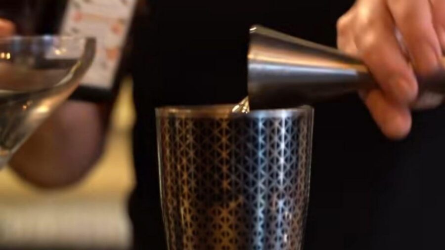 Nice: Cocktail Workshop in a Stylish Bar Lounge in Old Town - How the cocktail packages shape your night