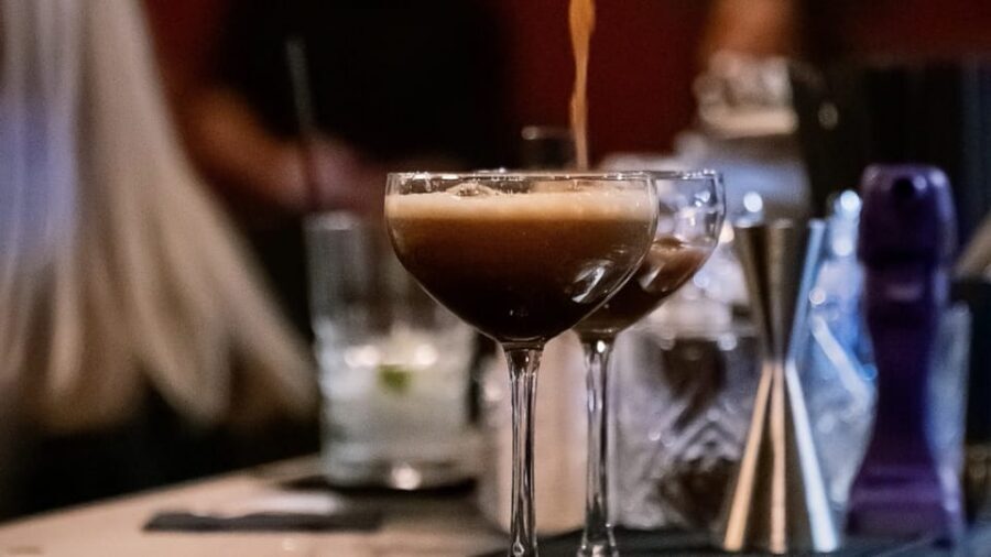 Nice: Cocktail Workshop in a Stylish Bar Lounge in Old Town - Photos, videos, and the social side of mixing
