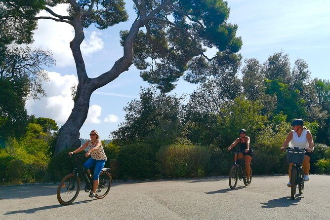 Nice Essentials Guided Electric Bike Tour - Stop 1: Promenade des Anglais for sea breeze and a real bike-lane start