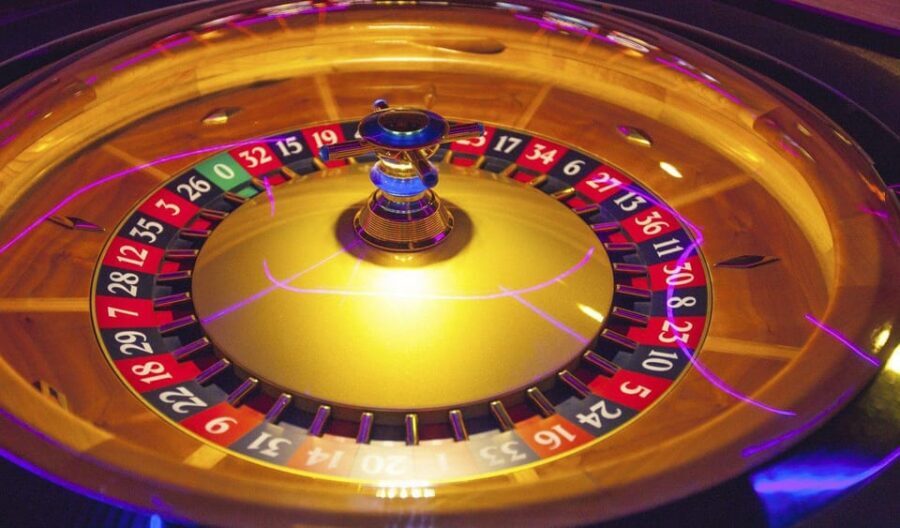 Nice: Formula 1 Track, Monaco, and Monte-Carlo Night Tour - Monaco after dark: Casino Square, Café de Paris, and free time