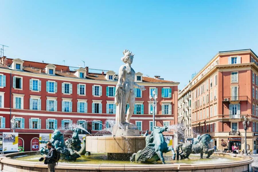 Nice: Old Town & Castle Hill Informative Guided Walking Tour - Starting at the Centenary Monument: a smooth first step in Nice