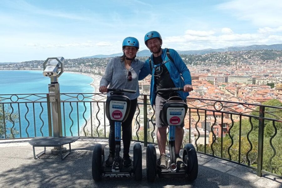Nice: Private Segway Tour - Art and design stops: La chaise bleue de SAB and Neuf Lignes Obliques