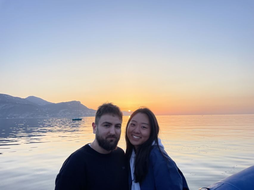 Nice: Saint Jean Cap Ferrat Sunrise Boat Trip with Breakfast - Guide style: the difference between seeing and learning
