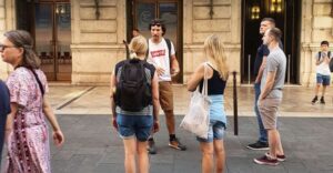 Nice: Sightseeing Walking Tour with certified tour guide - From Massena Square to Neuf Lignes Obliques and the Opera House