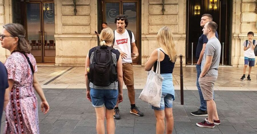 Nice: Sightseeing Walking Tour with certified tour guide - From Massena Square to Neuf Lignes Obliques and the Opera House