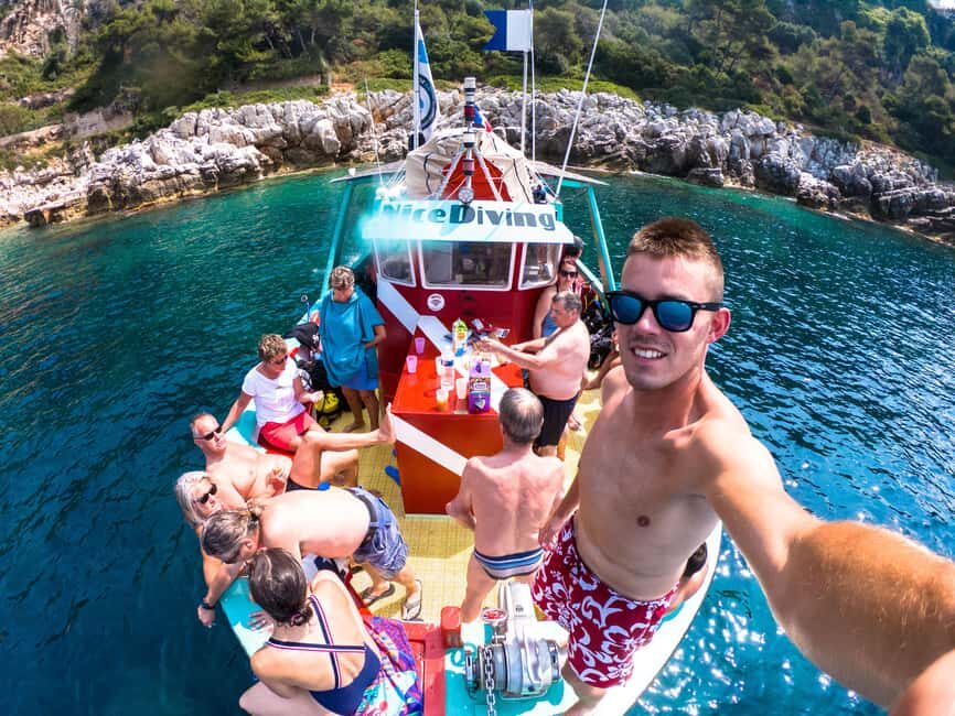 Nice : VIP sea tour with snorkeling & discover scuba - Meeting the diver statue in Nice: the start point that’s hard to miss