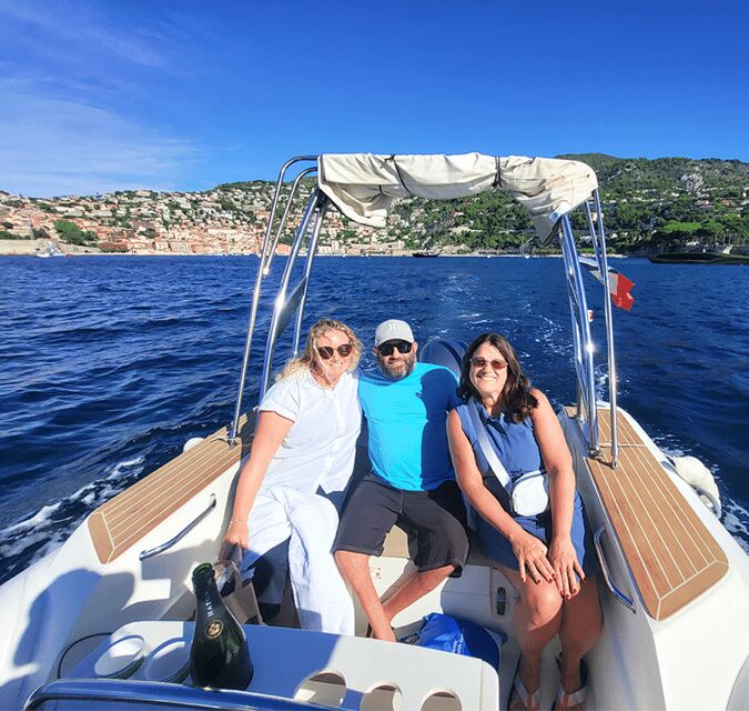 Nice: Visite privé en Bike & Boat 3h Villefranche-Cap ferrat - Promenade des Anglais and the waterfront stops that frame the sea